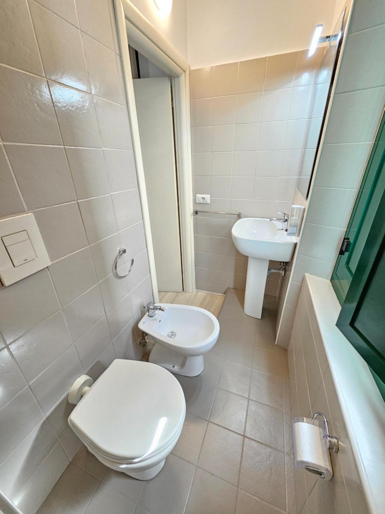 B&B Green Stazione Centrale E Centro 레조디칼라브리아 외부 사진